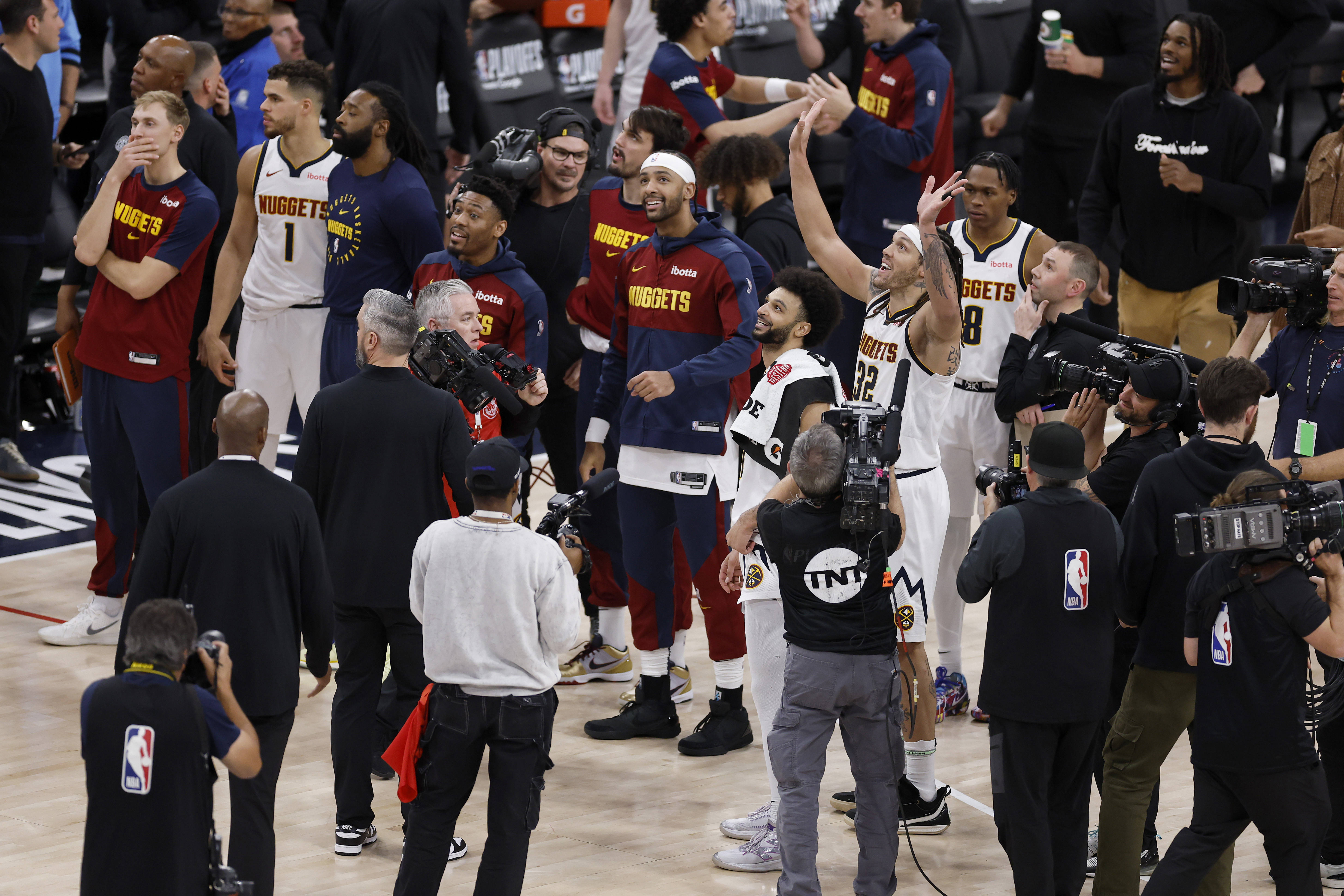 CBA季后赛赛程吃紧，塞维利亚国际比赛日主帅复盘，目标明确，心理建设被强调的简单介绍-爱游戏娱乐