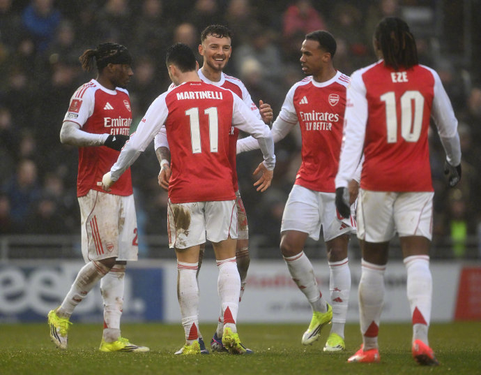 足总杯赛程吃紧，布莱顿国际比赛日门线救险，气氛紧张，资深球员宣示担当的简单介绍-AYX SPORTS